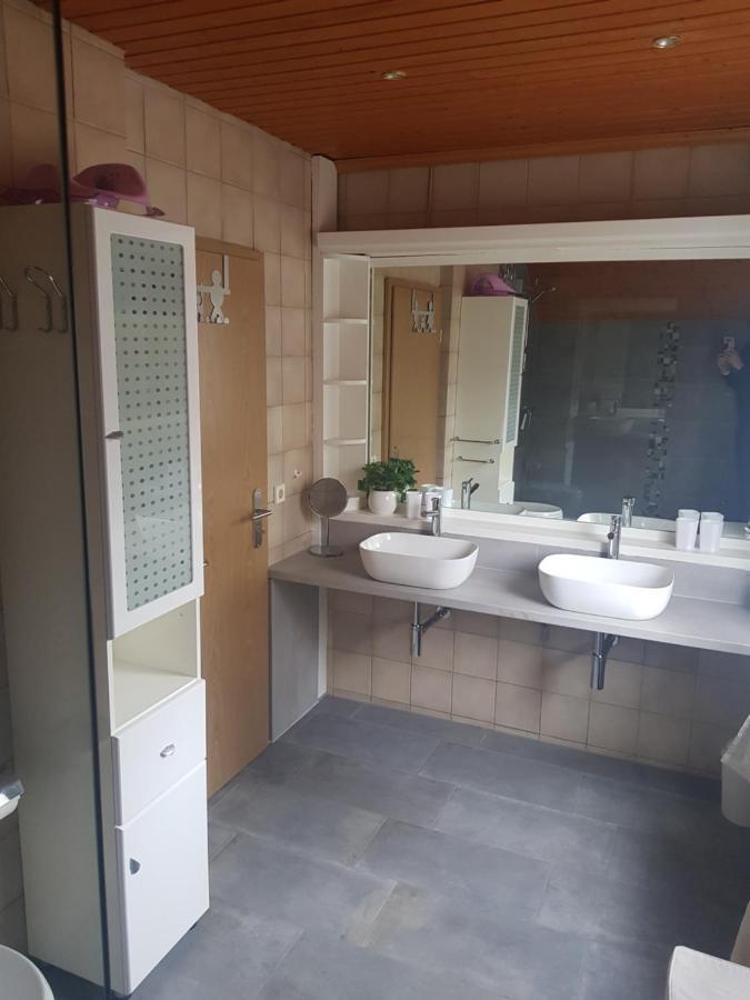 Ferienhaeuser Rhoen - Haus Natalie & Haus Helene Hausen  Buitenkant foto