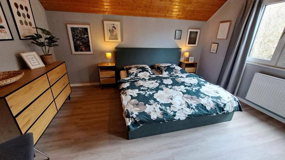 Ferienhaeuser Rhoen - Haus Natalie & Haus Helene Hausen  Buitenkant foto
